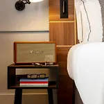Urban Hive Отель 4*