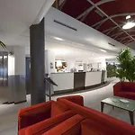 Отель Urban Hive