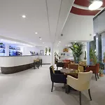 Urban Hive Отель