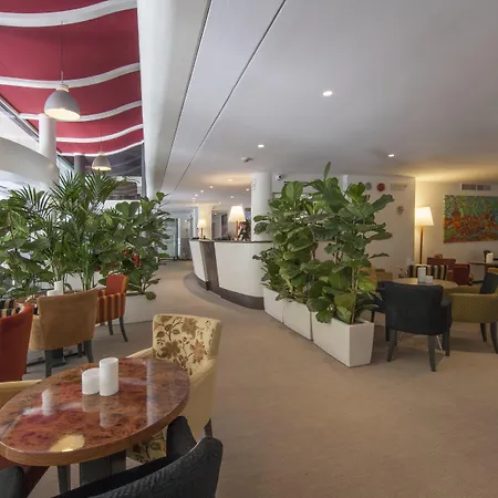 Urban Hive מלון 4*