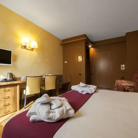 Hotel Urban Hive 4*