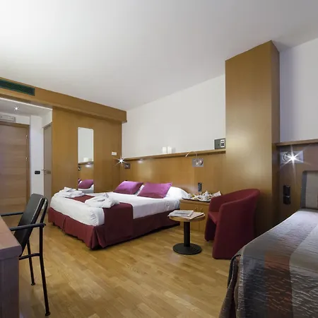 Urban Hive 4*