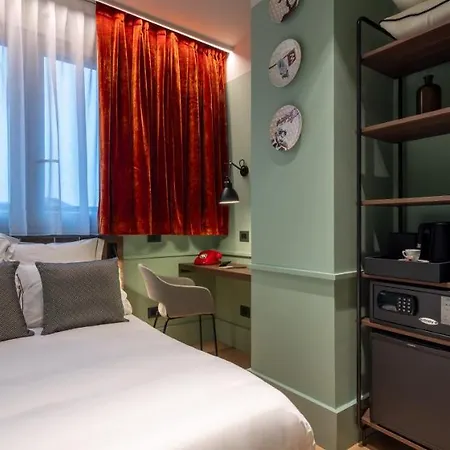 Urban Hive 4*