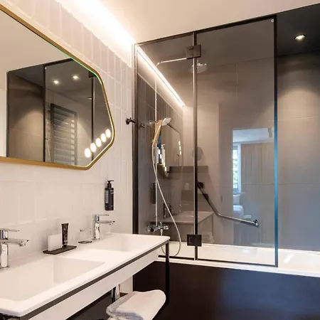 Urban Hive 4*