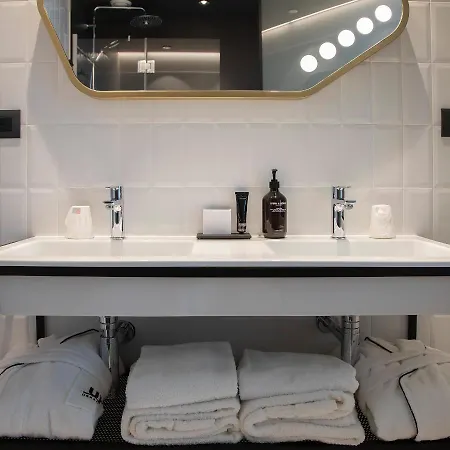 Urban Hive Hotel 4*